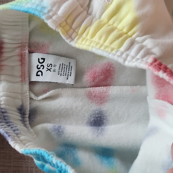 DSG Short/Sweatshirt outfit - Like New! - Picture 5 of 7